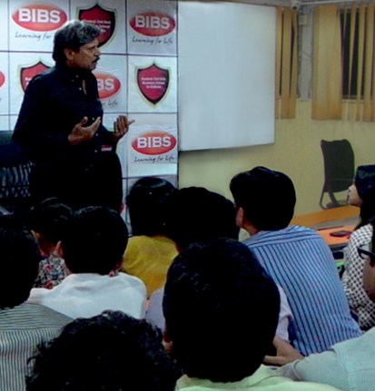 Kapil Dev motivating MBA students at BIBS